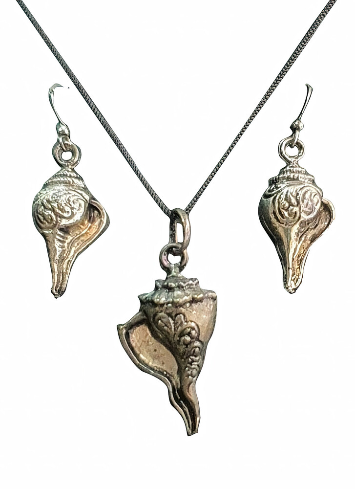 Conch Shell Set Conch Shell Set - Pair of Earrings & Matching Pendant with Black Thread