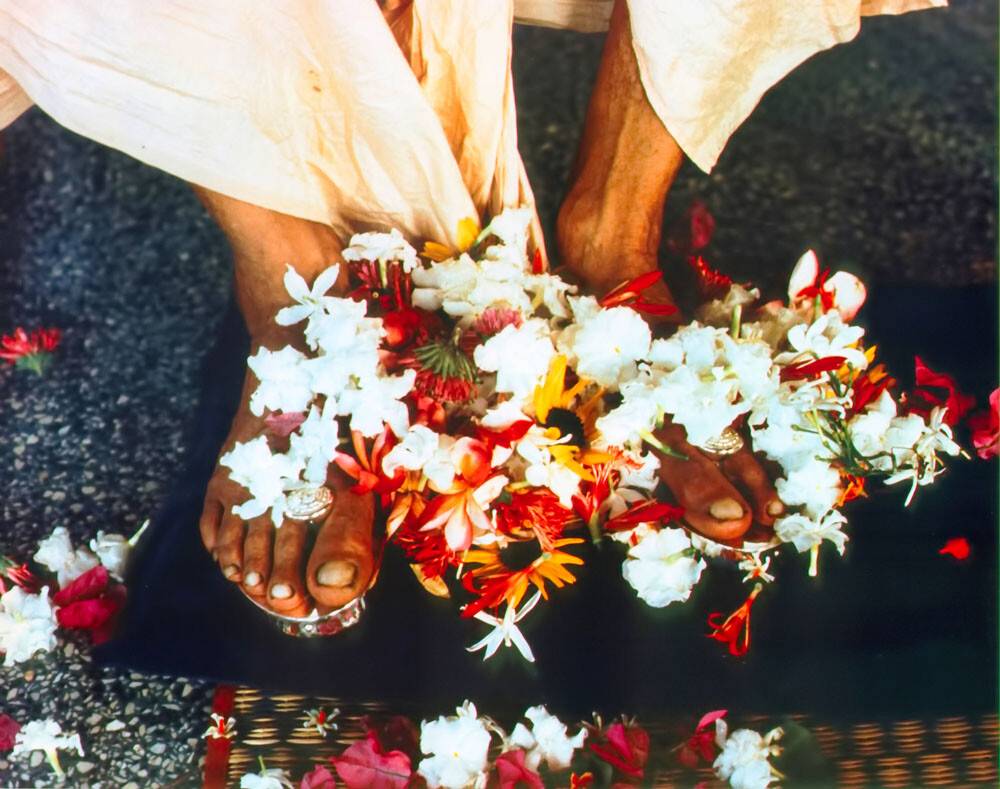 Srila Prabhupada\'s Lotus Feet in Bombay