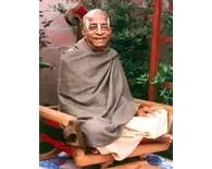 Srila Prabhupada at New Dwaraka Garden, Darshan