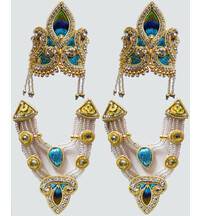 Crown and Necklace Set -- with Blue Thread Work & diamond / gold look (pair)