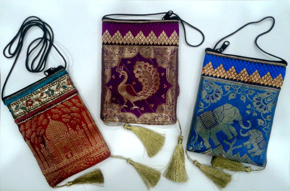Zip Bag With Traditional Indian Designs (3.9\" x 5.9\")